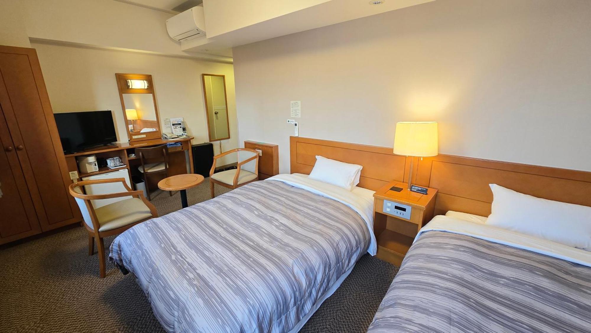 Hotel Route-Inn Fukaya Ekimae Екстериор снимка