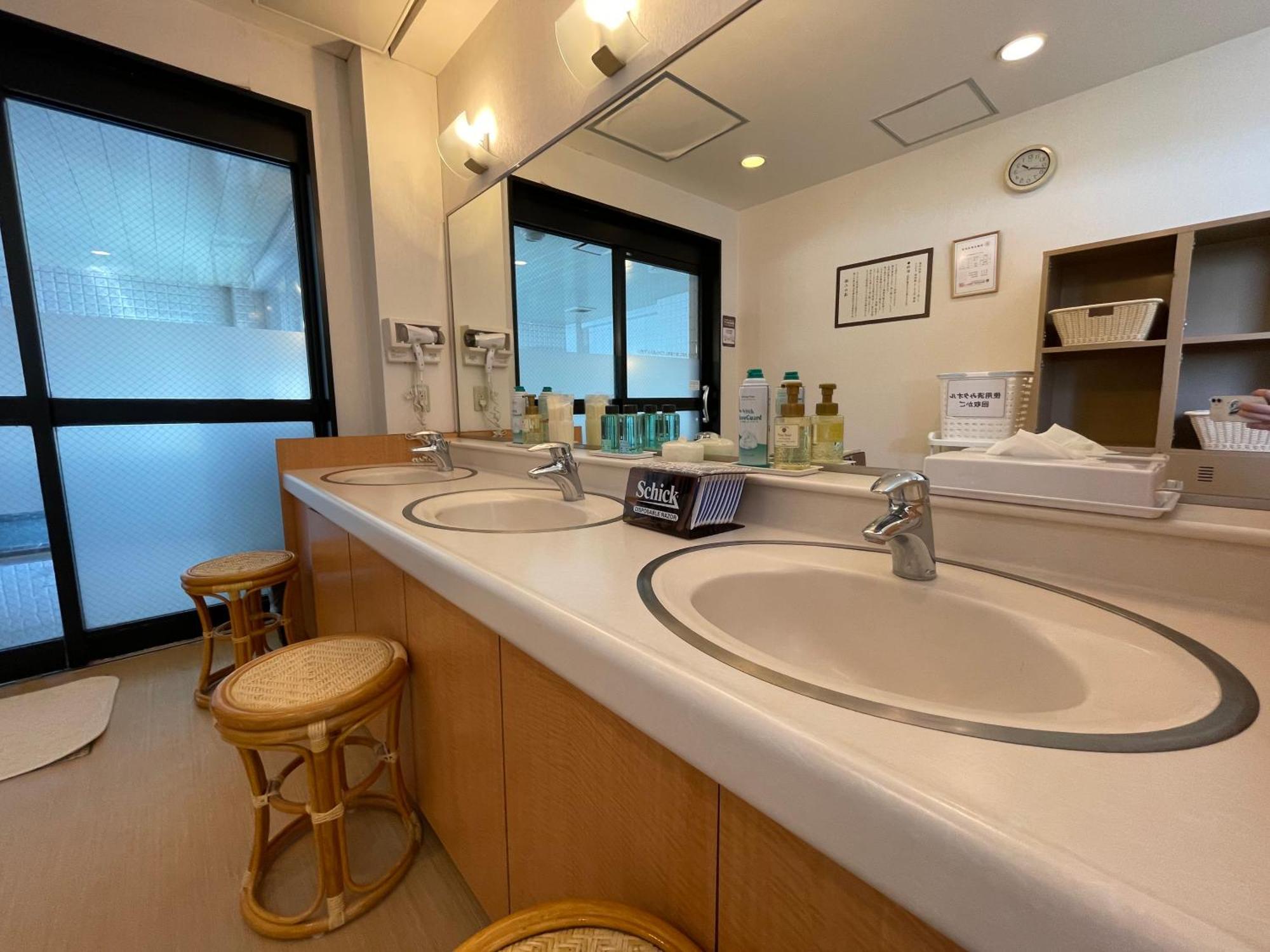 Hotel Route-Inn Fukaya Ekimae Екстериор снимка