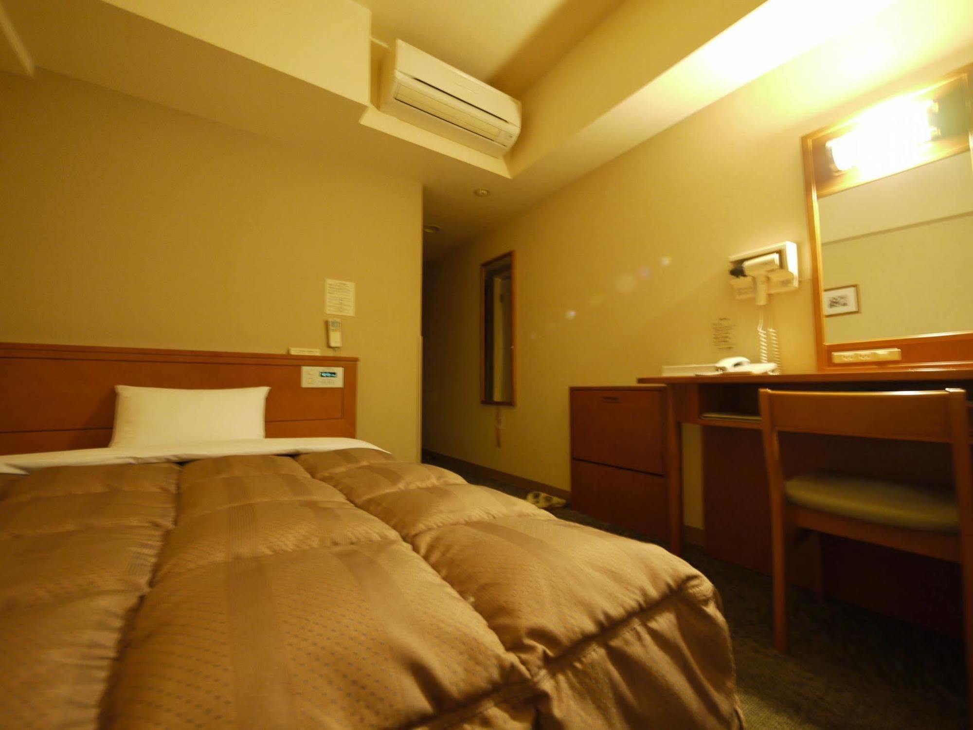 Hotel Route-Inn Fukaya Ekimae Екстериор снимка